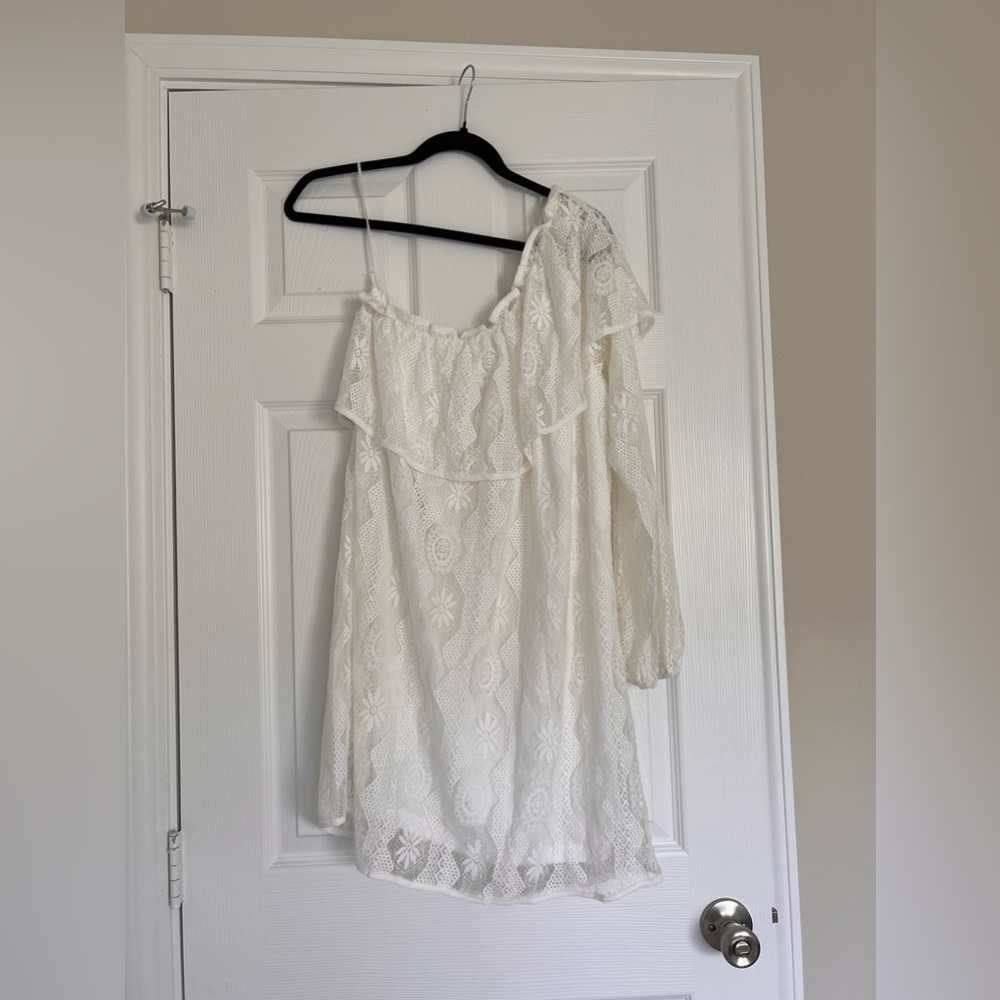 BNWT Off The Shoulder Lace Dress - Picture 2 of 3